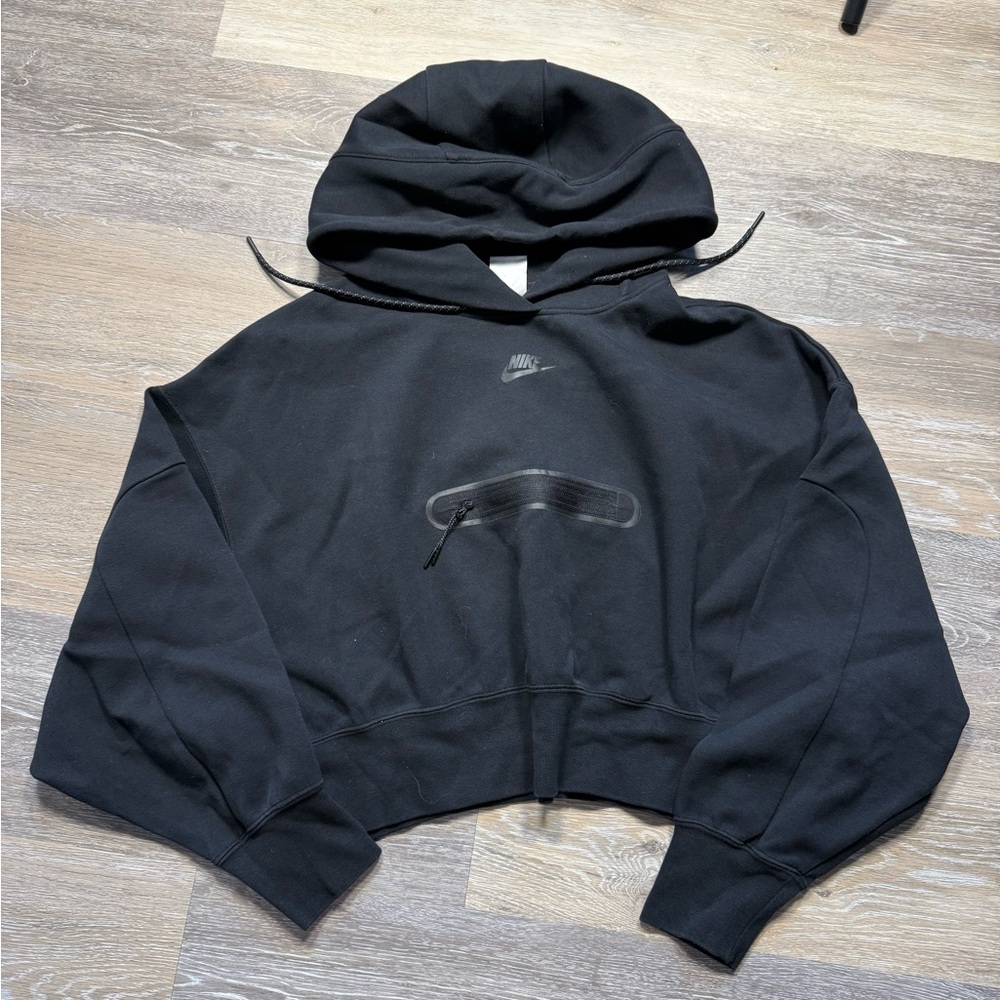Nike Black Cropped Hoodie with Front Pocket